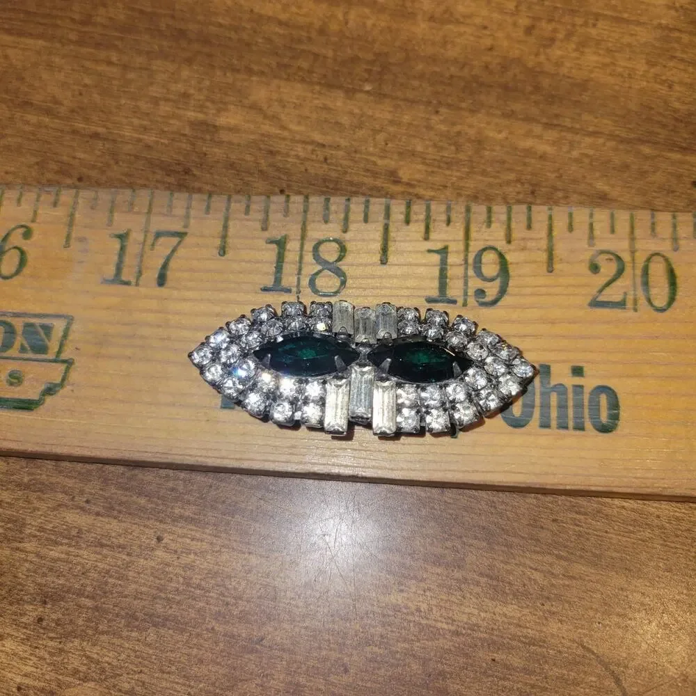 Vintage Emerald‎ Green Rhinestone Brooch Pin – Silver Tone Navette & Baguette...